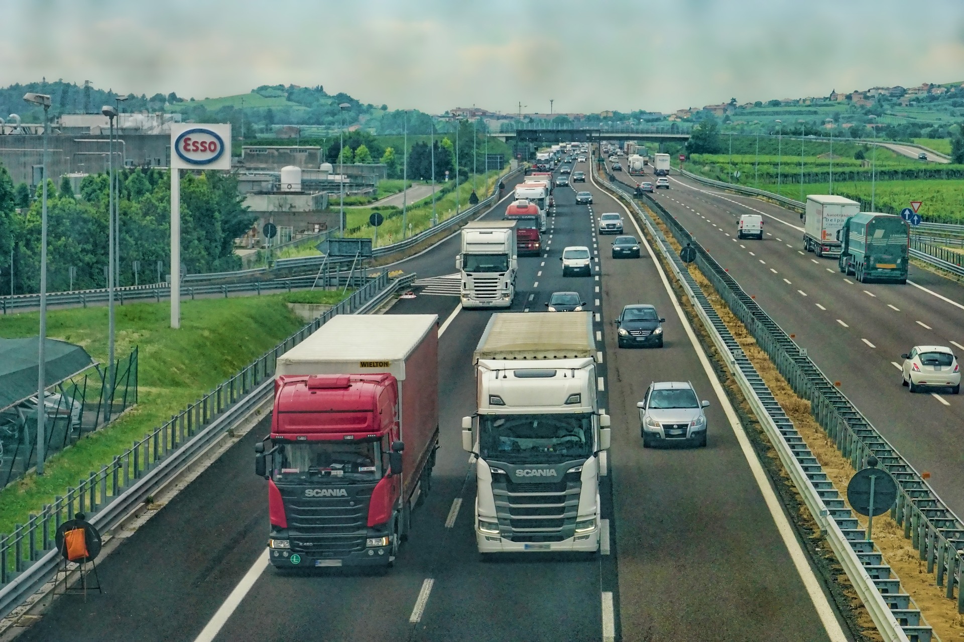 Trasporto dei rifiuti e delle merci pericolose: report del webinar del 23 novembre 2022